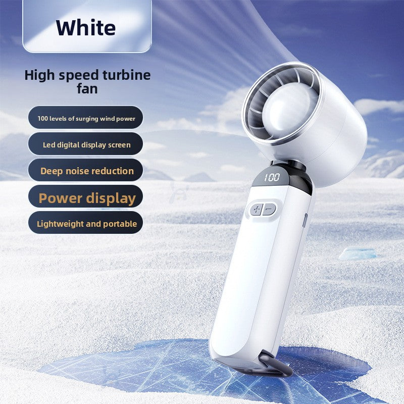 Profitez d’une fraîcheur instantanée où que vous soyez ! Ce mini ventilateur portable allie puissance et légèreté pour un vent fort et constant. Idéal pour vos sorties, voyages ou journées chaudes, il tient parfaitement en main et vous accompagne partout.